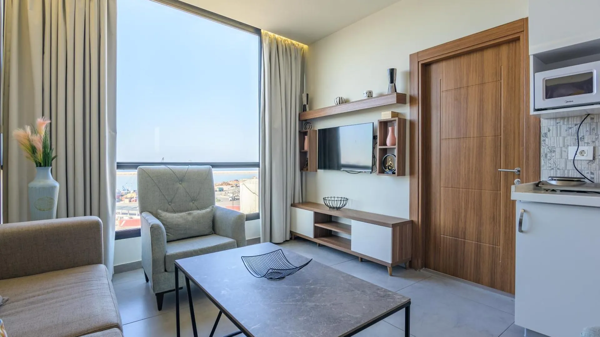 Gate 9 Tower - Studios & Apartments In Mar Mikhael Al Mudawwar 0*,