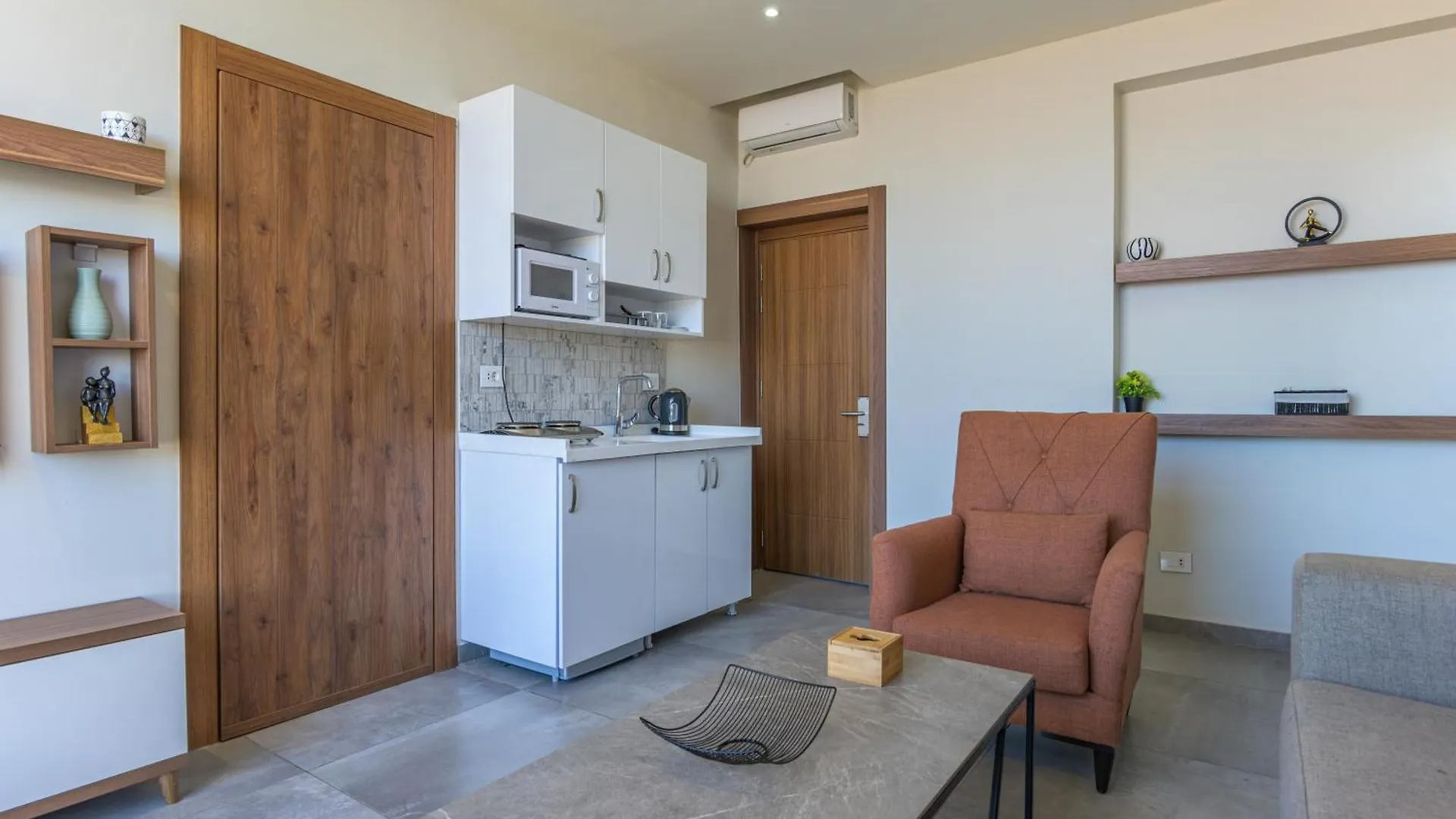 Gate 9 Tower - Studios & Apartments In Mar Mikhael Al Mudawwar 0*,  Lebanon
