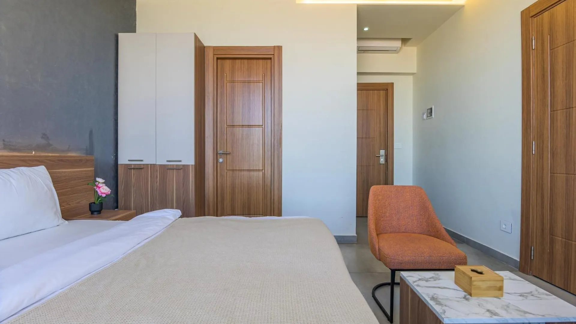 Gate 9 Tower - Studios & Apartments In Mar Mikhael Al Mudawwar 0*,