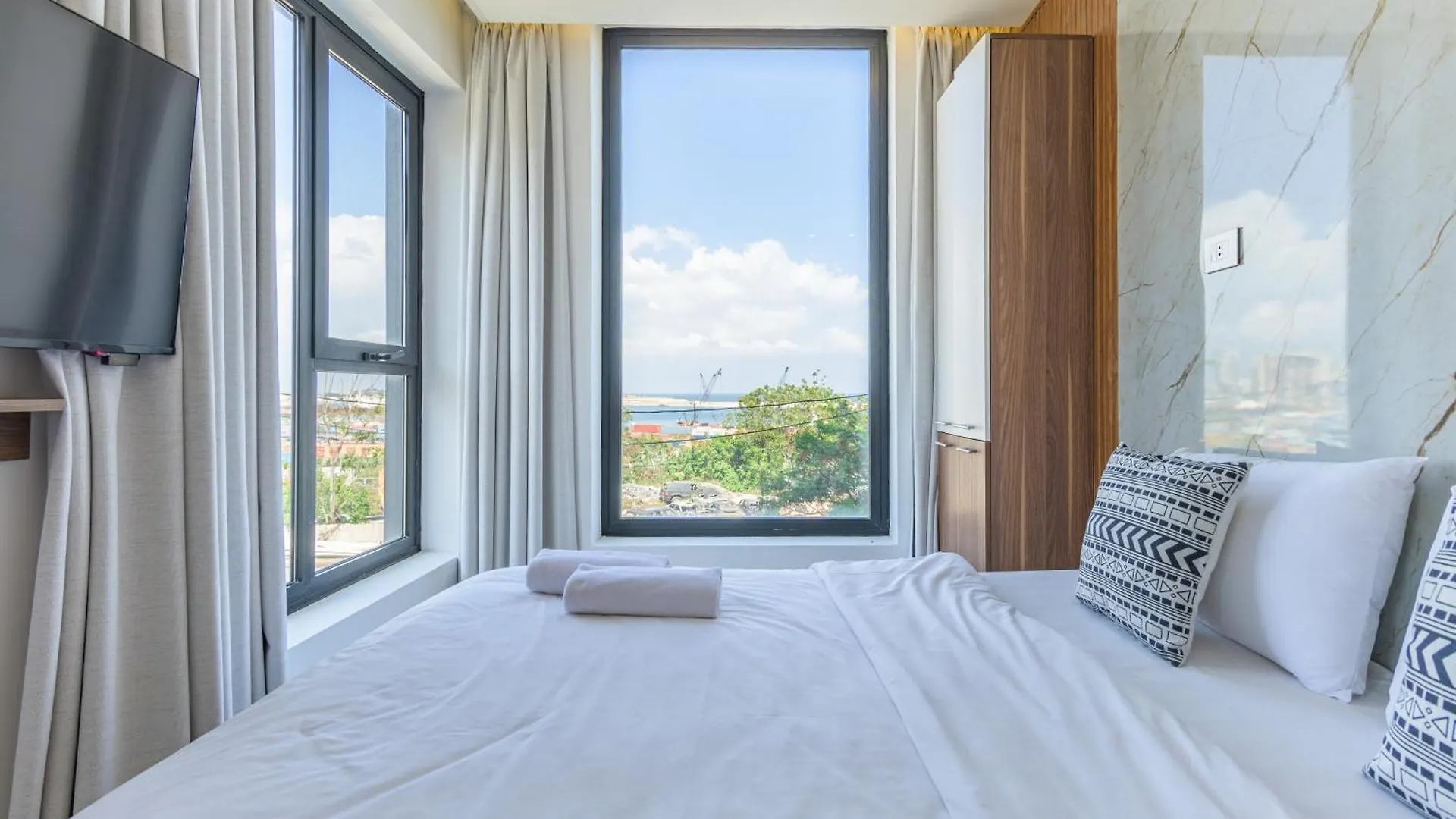 Gate 9 Tower - Studios & Apartments In Mar Mikhael Al Mudawwar 0*,